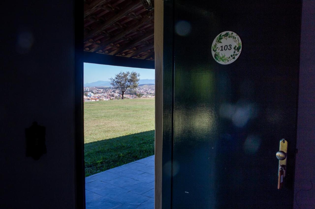 Pousada E Espaco Flor Da Serra Cruzeiro  Buitenkant foto